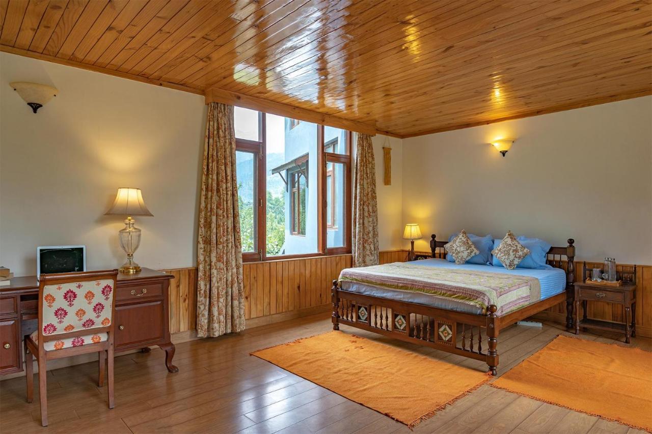 Stayvista At The Waterwillow With Valley View Manali  Exterior photo