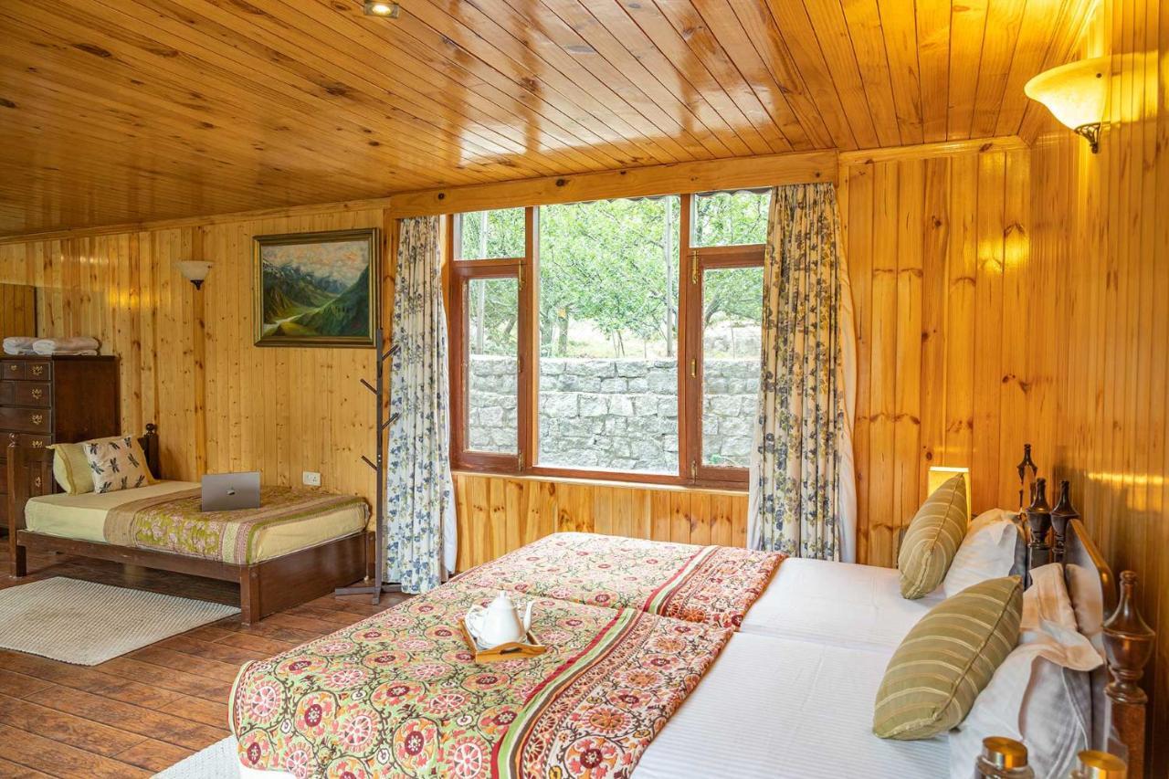 Stayvista At The Waterwillow With Valley View Manali  Exterior photo